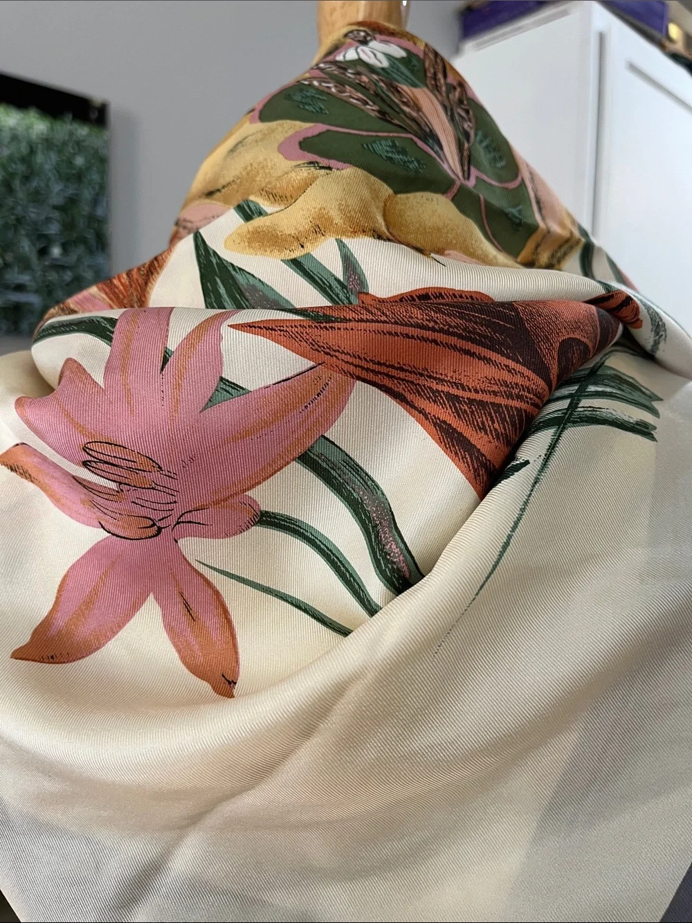 VINTAGE PERRY ELLIS SILK FLORAL SQUARE SCARF MULTICOLOR 35 X 35